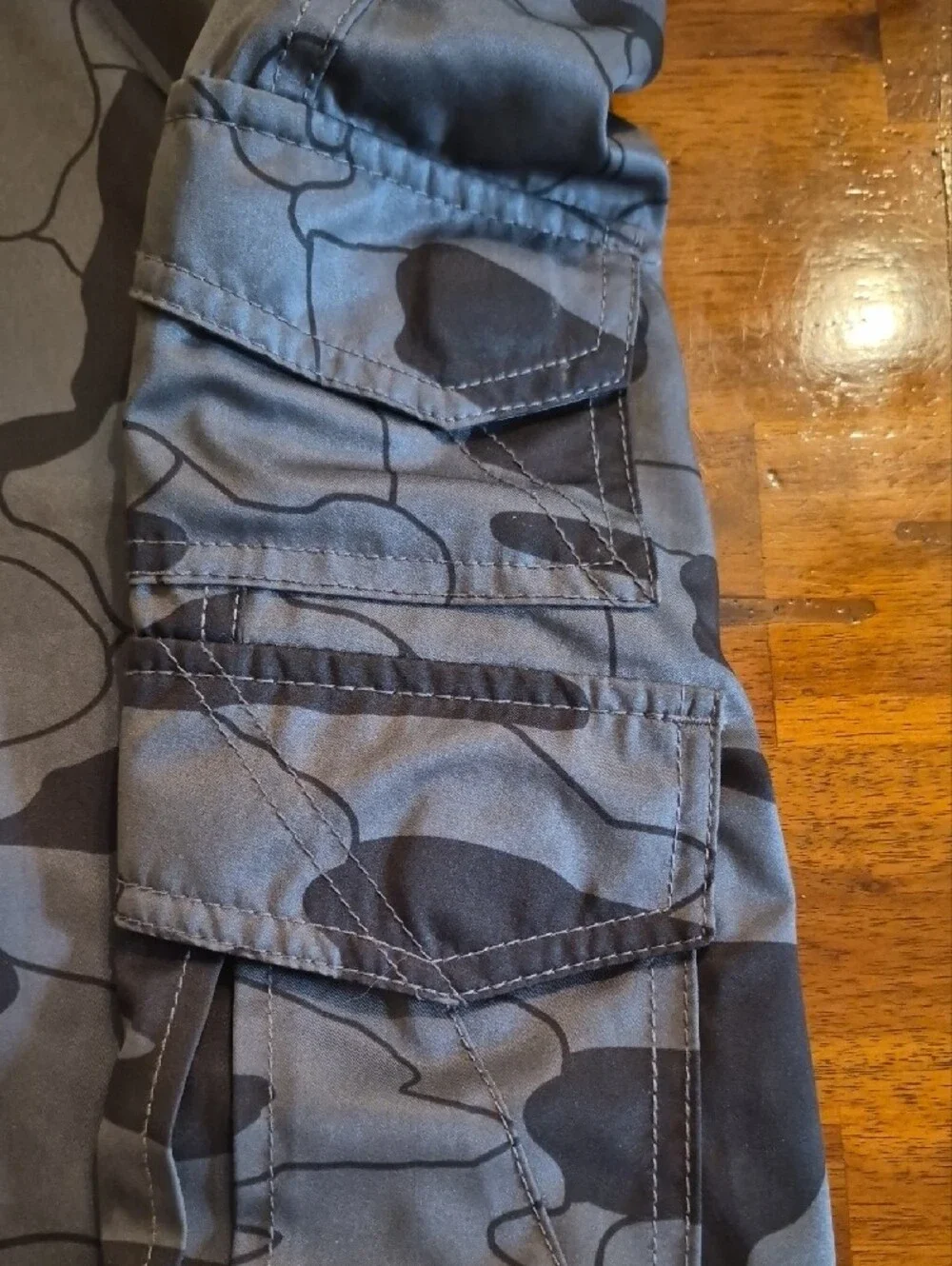 Mens Denali Camo Cargo Board Shorts - Gray & Black 38 Waist